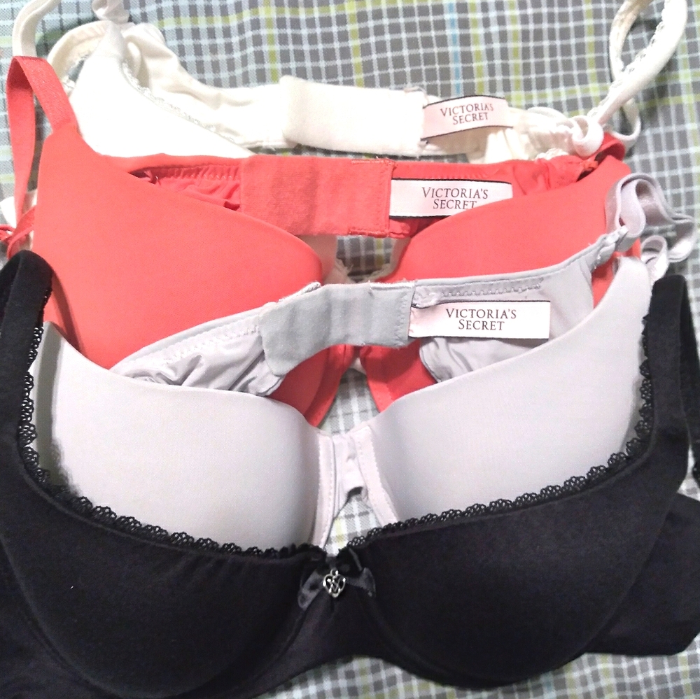 Bras - image 1